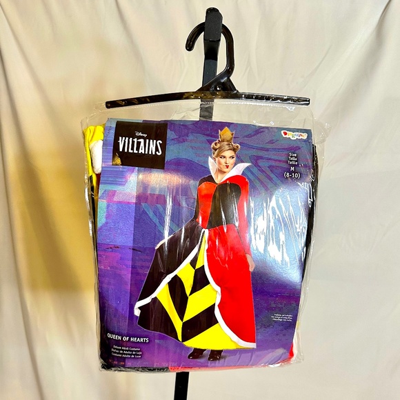 Disney Villain Queen of Hearts Deluxe Costume - Picture 3 of 7